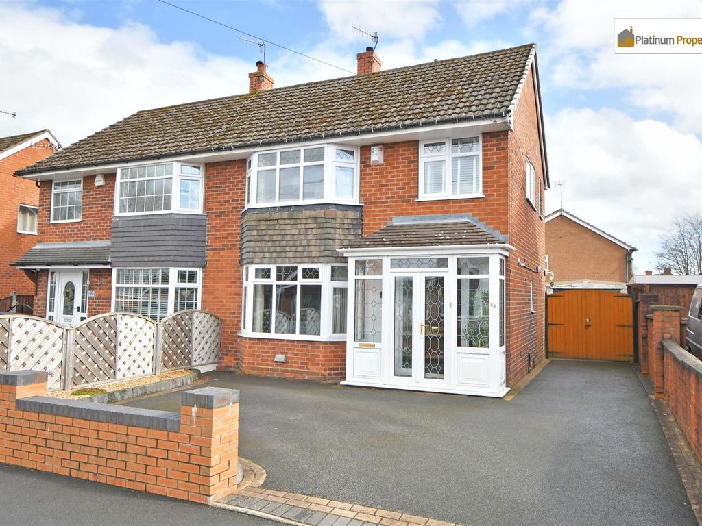 3 bed semidetached house for sale in Applewood Crescent, Catchem's