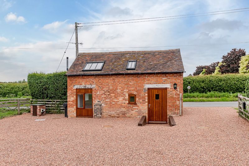 1 bed barn conversion for sale in Whitford Bridge Road, Stoke Prior