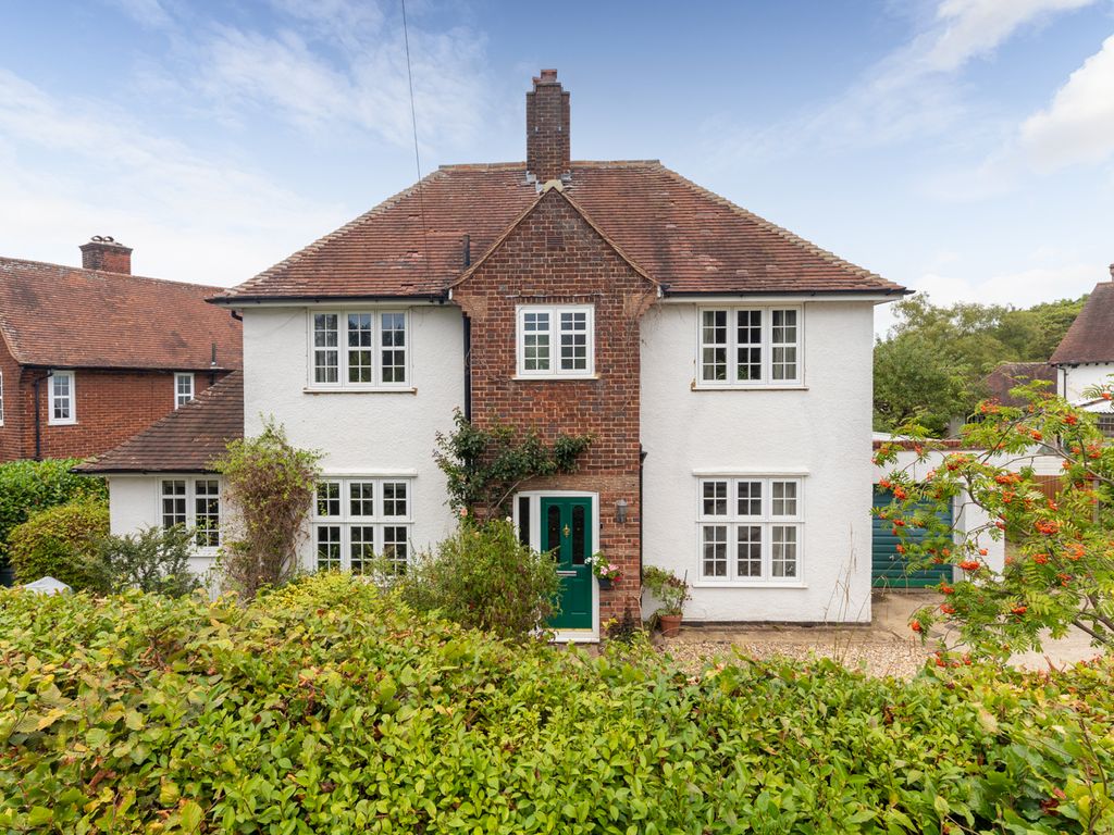 4 bed detached house for sale in Icknield Way, Letchworth Garden City