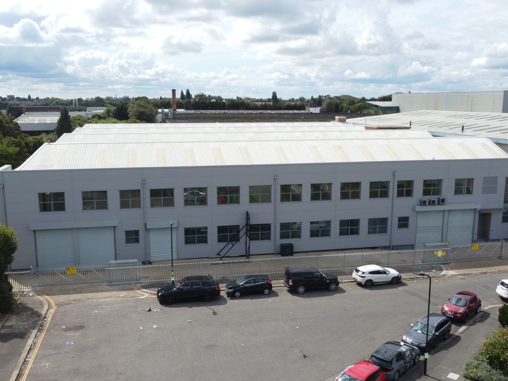 Industrial To Let In Northolt 68 Belvue Road Northolt UB5 Non 