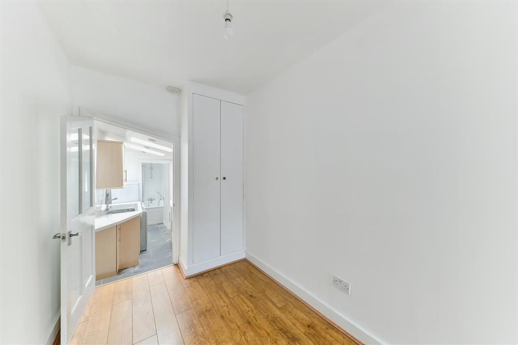 Copse Road Meadvale Redhill RH1  