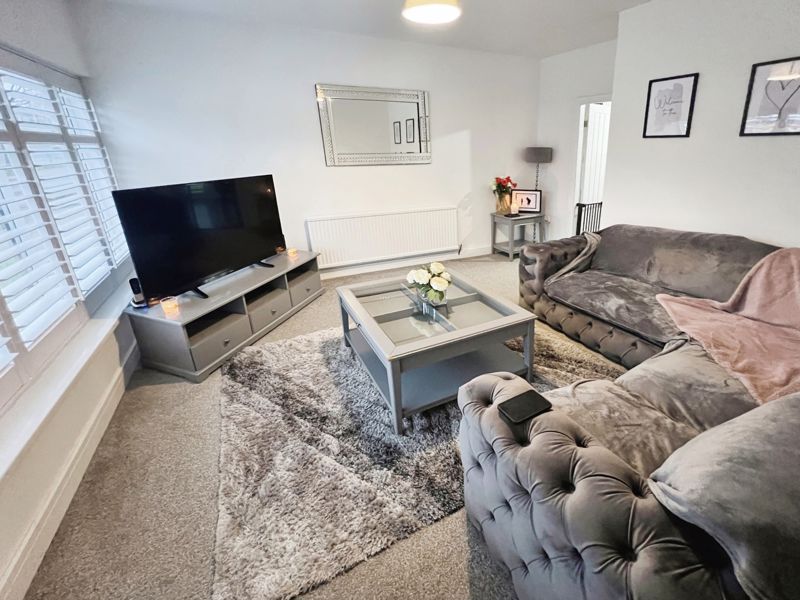 3 bed semidetached house for sale in Crompton Way, Bolton BL2, £