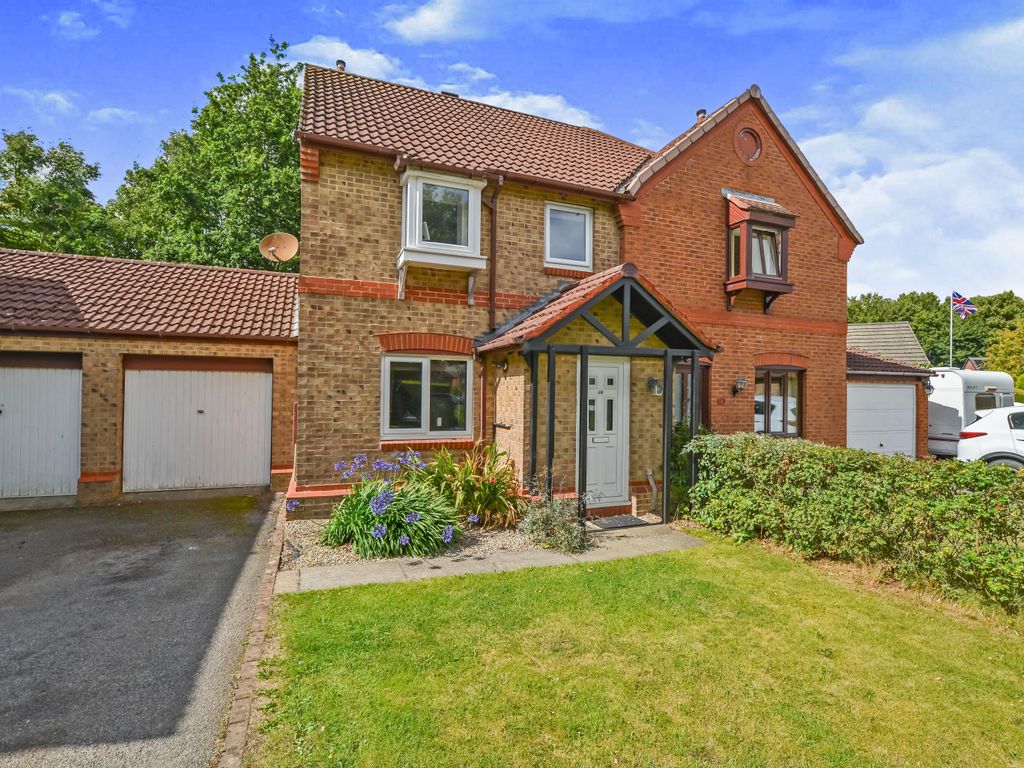 2 bed semidetached house for sale in Oak Tree Avenue, Catterick