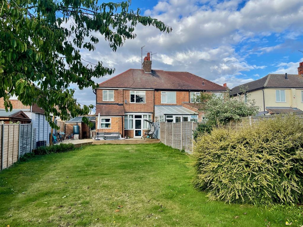 3 bed semidetached house for sale in Newark Avenue, Dogsthorpe