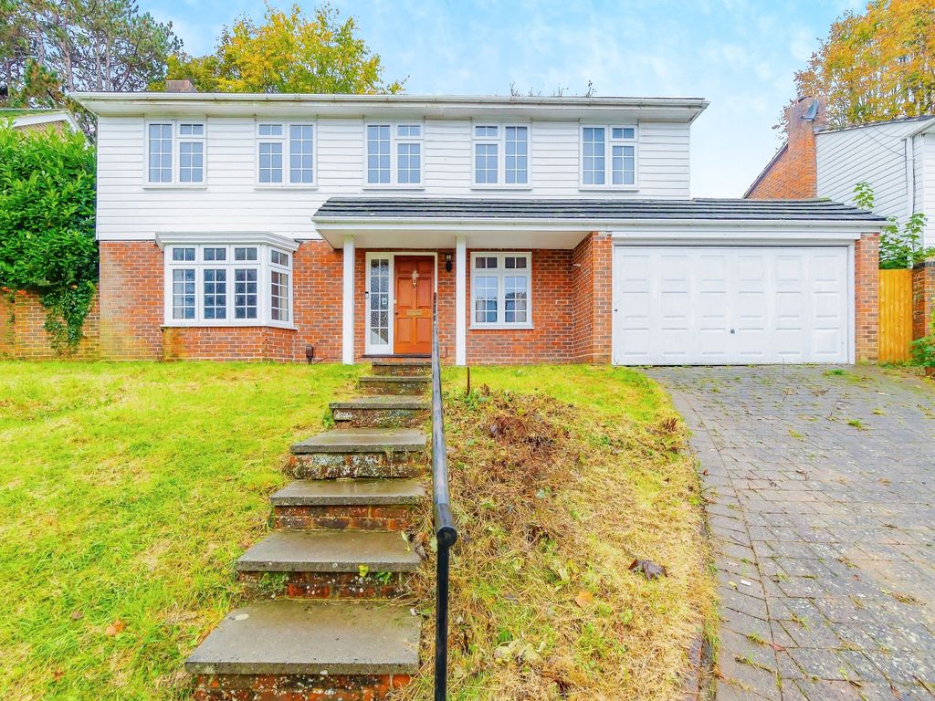 4 bed detached house for sale in Hadley Wood Rise, Kenley CR8, £750,000