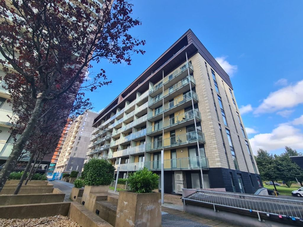 2 bed flat to rent in Glasgow Harbour Terraces, West End, Glasgow G11