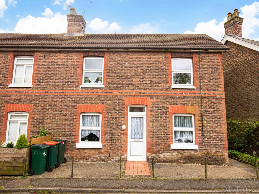 3 bed semidetached house for sale in St. Peters Road, Crawley RH11, £