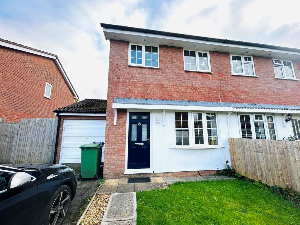 2 bed semidetached house to rent in Glenrise Close, St. Mellons, Cardiff CF3 Zoopla