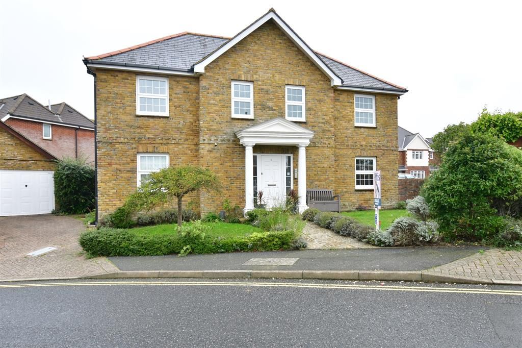 2 bed flat for sale in Hurst Point View, Totland Bay, Isle Of Wight