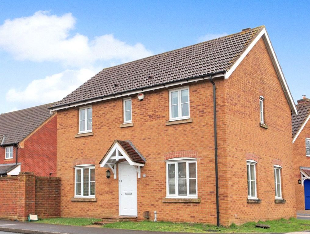 3 bed detached house to rent in Massey Road, Devizes, Wiltshire SN10