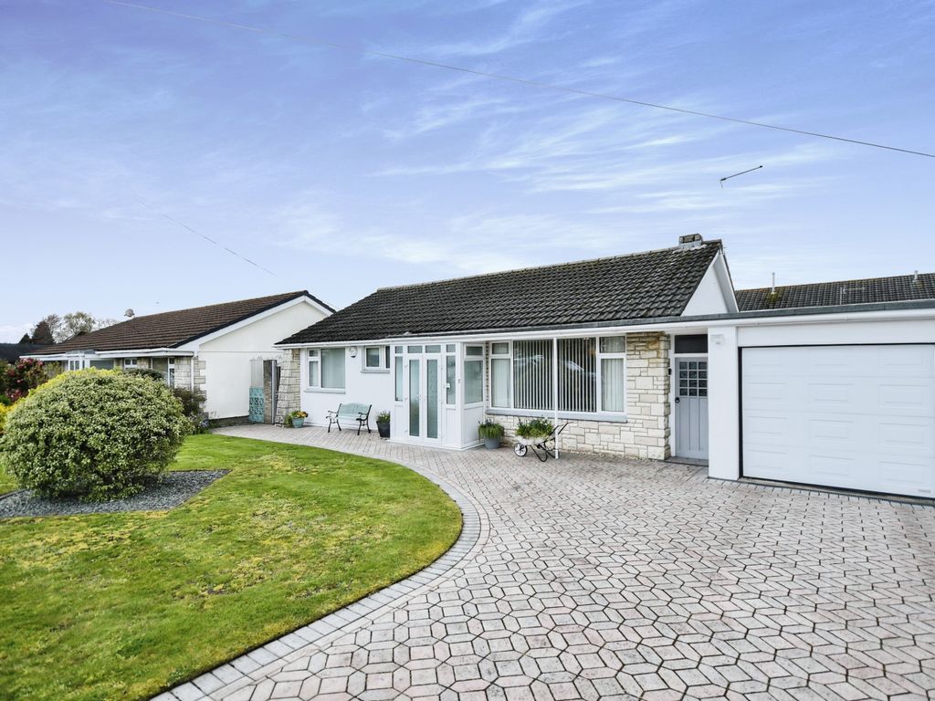 3 bed bungalow for sale in Victoria Gardens, Ferndown BH22 Zoopla