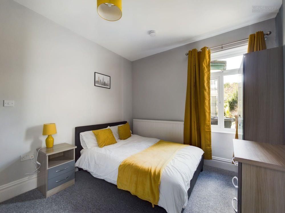 Room to rent in Mayors Walk, Peterborough PE3, £625 pcm Zoopla