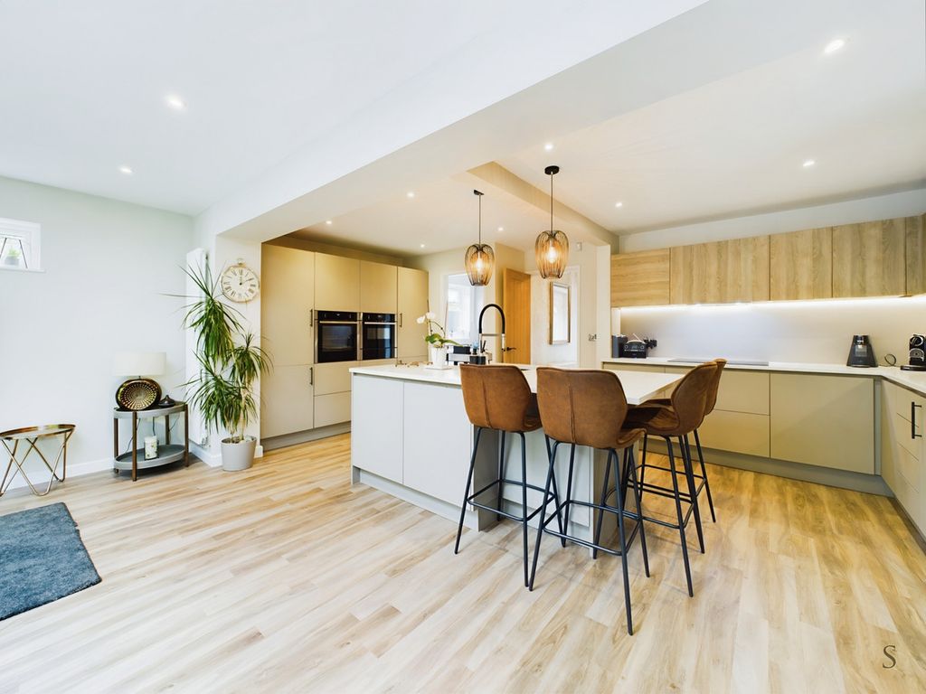 4 bed detached house for sale in Bridgewater Drive, Great Glen LE8 Zoopla