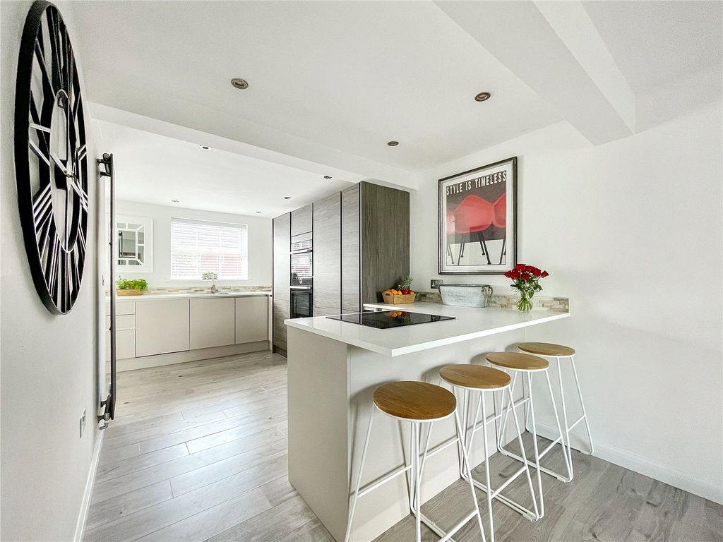 4 bed town house for sale in Rotary Gardens, Gillingham, Kent ME7 Zoopla