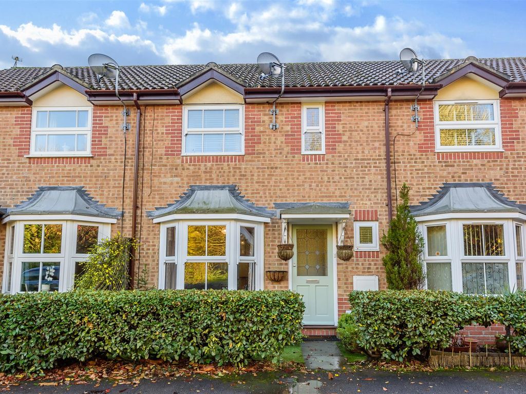 2 bed terraced house for sale in Hunters Chase, Liphook GU30 Zoopla