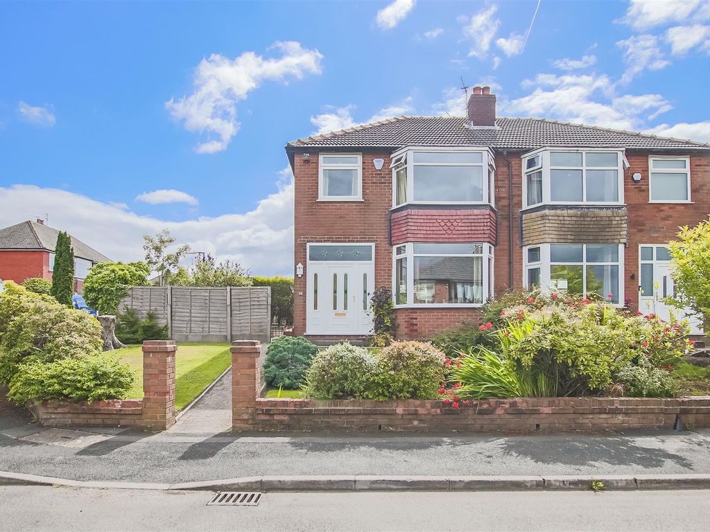 3 bed property for sale in Corrie Drive, Kearsley, Bolton BL4 Zoopla