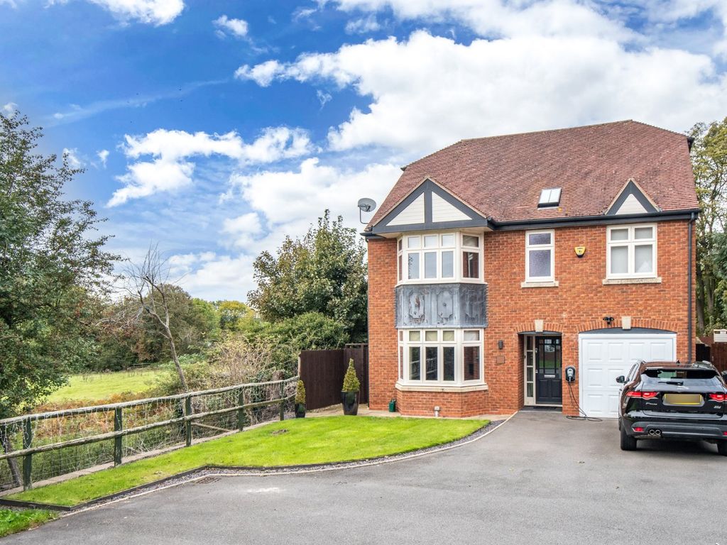5 bed detached house for sale in Birmingham Road, Lydiate Ash, Bromsgrove, Worcestershire B61, £