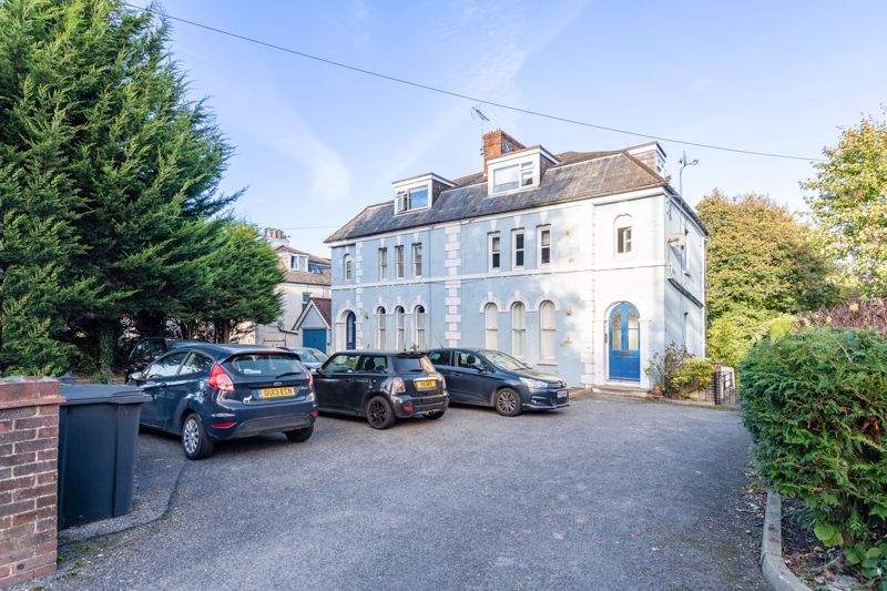 1 bed flat for sale in New Town, Uckfield TN22 Zoopla