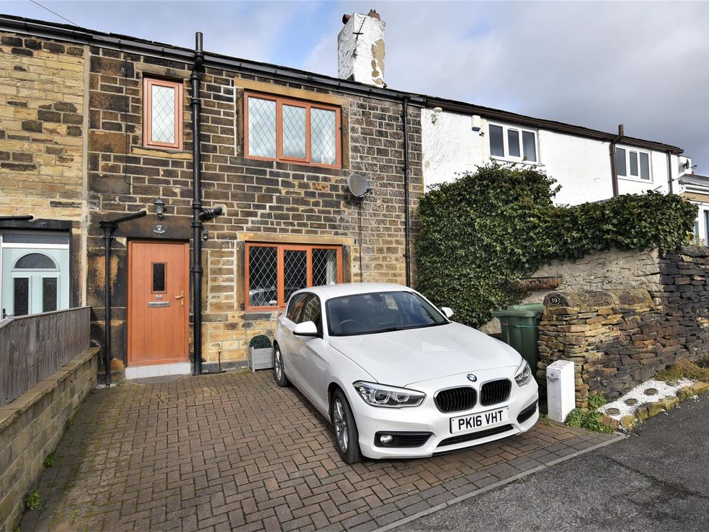 2 bed terraced house for sale in White Lee Road, White Lee, Batley WF17