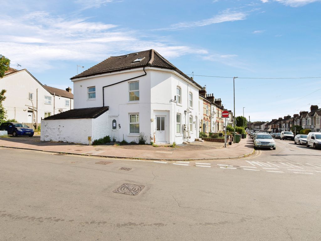 2 bed for sale in Milton Street, Maidstone, Kent ME16 Zoopla