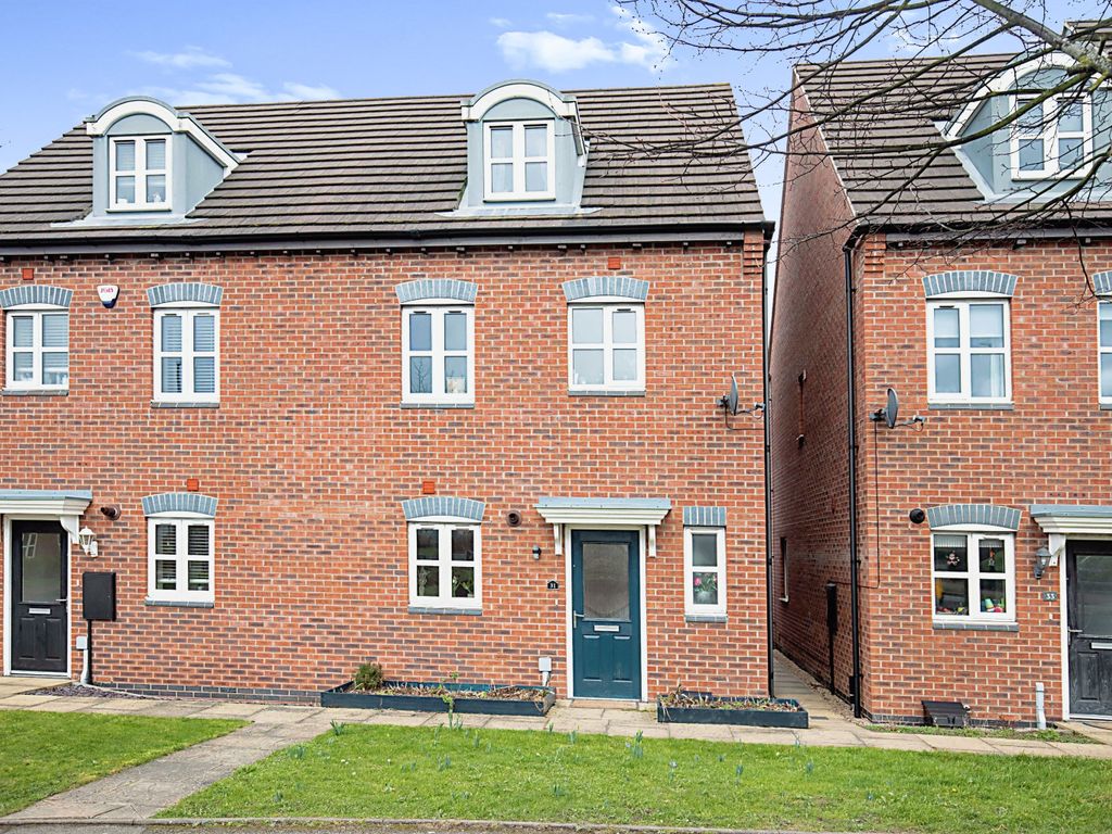 4 bed end terrace house for sale in Sunbeam Way, Coventry CV3 - Zoopla