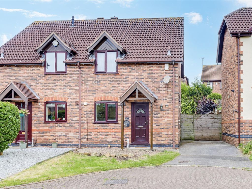 3 bed semidetached house for sale in Shandwick Close, Arnold