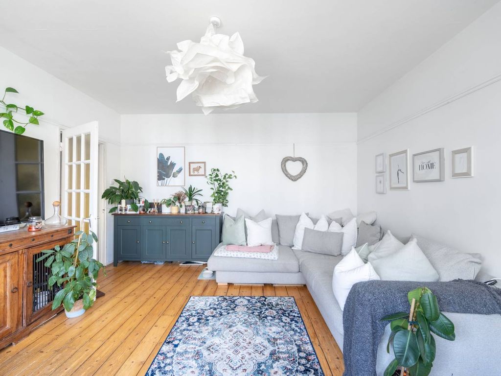 Wavertree Court, Streatham Hill, London SW2