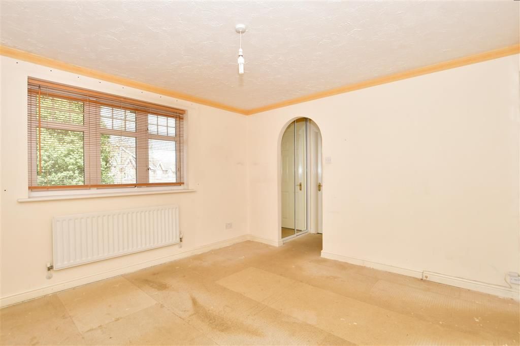 3 bed detached house for sale in Peacock Close, Chichester, West Sussex