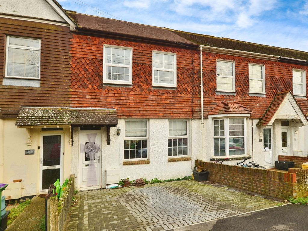 2 bed terraced house for sale in Station Approach, Littlestone, New