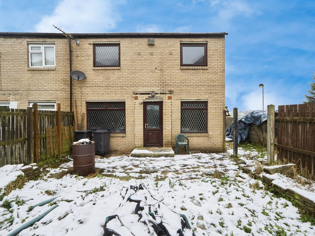 3 bed end terrace house for sale in Heysham Drive, Bradford BD4, £