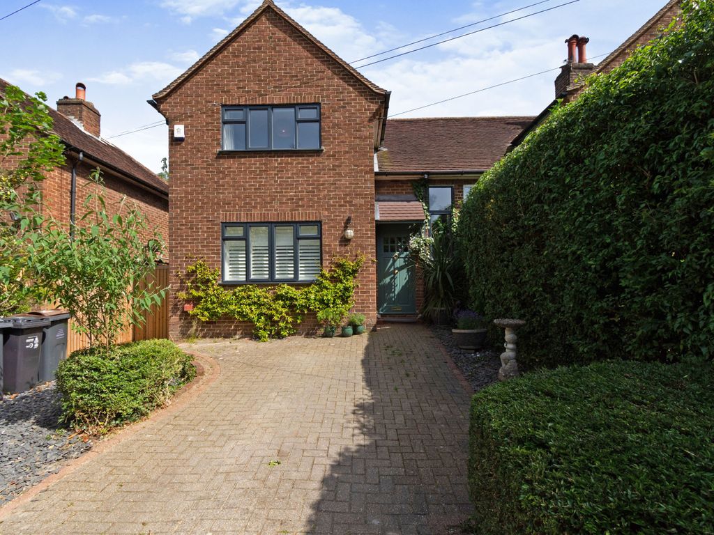 3 bed semidetached house for sale in Woodplace Lane, Coulsdon CR5 Zoopla