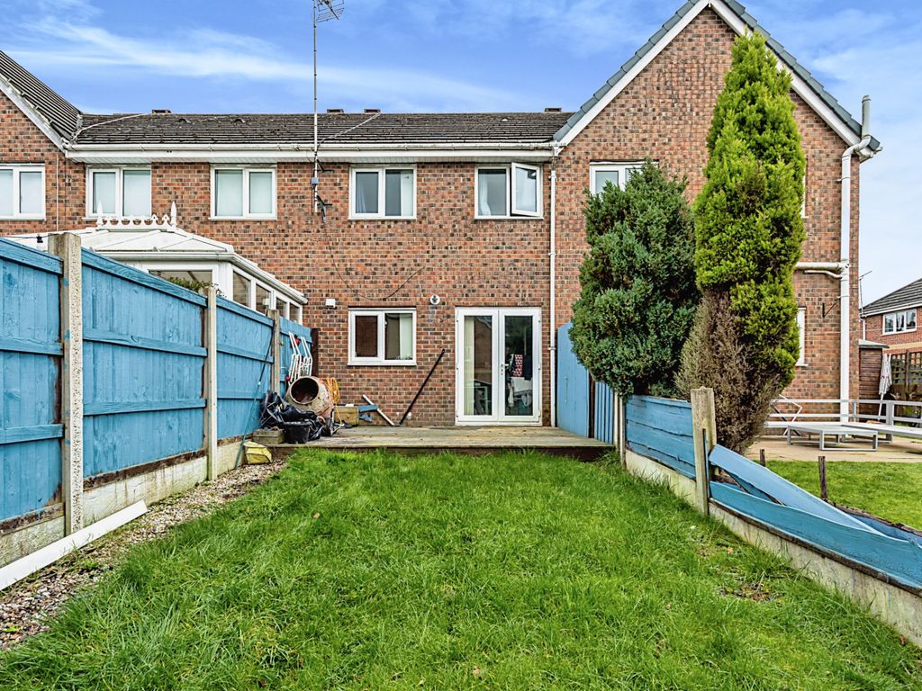 3 bed town house for sale in Woodside Close, Oldham OL4 Zoopla