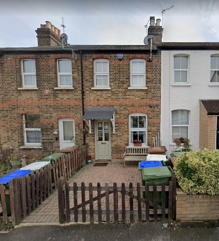 2 bed terraced house to rent in Woodside Road, Sidcup, Kent DA15, £