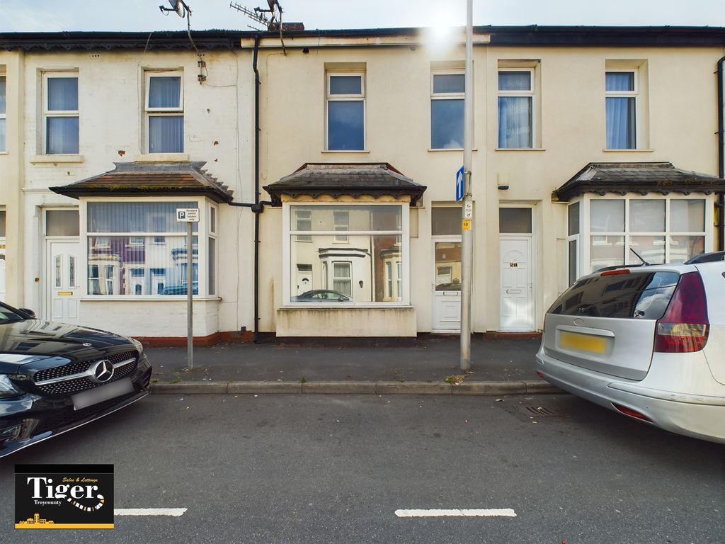 2 bed terraced house for sale in Kent Road, Blackpool FY1, £67,500 Zoopla