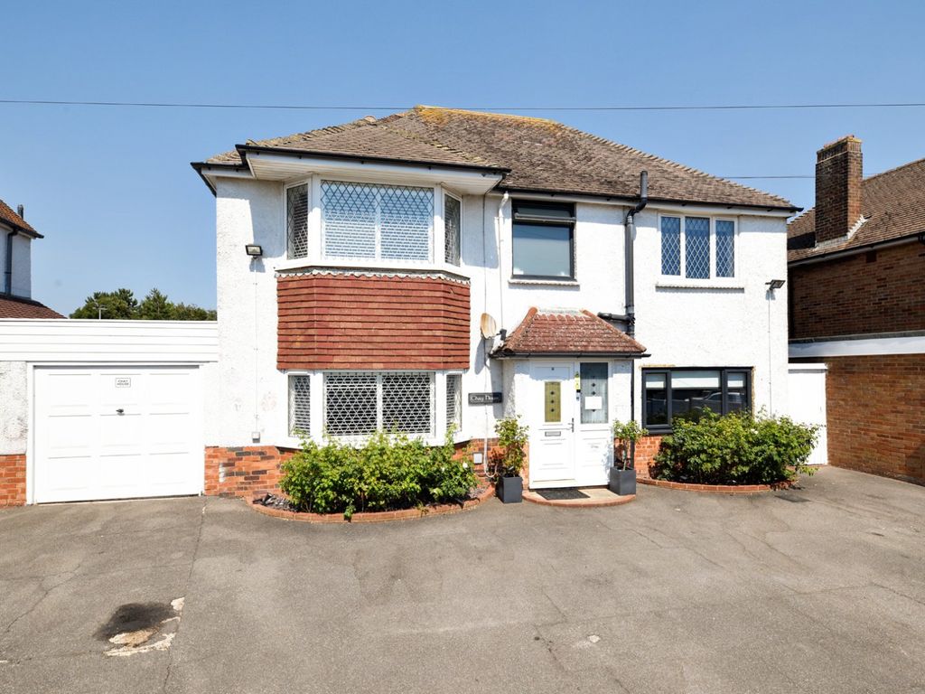 5 bed detached house for sale in Elm Grove, Lancing, West Sussex BN15