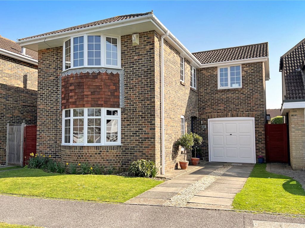 4 bed detached house for sale in Dell Drive, The Dell, Angmering, West