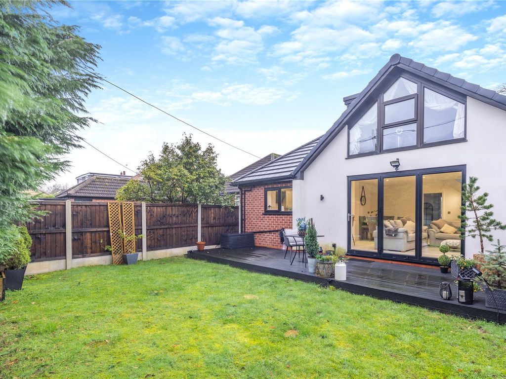 3 bed bungalow for sale in Hollytree Road, Plumley, Knutsford, Cheshire