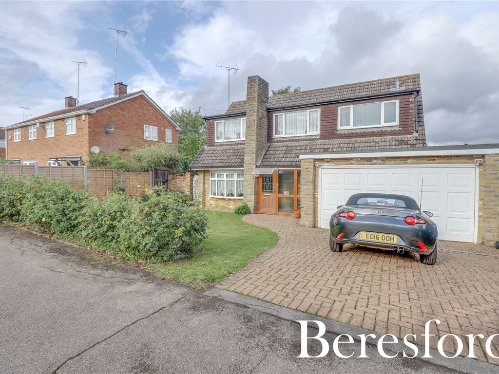 4 bed detached house for sale in Hutton Drive, Hutton CM13, £700,000