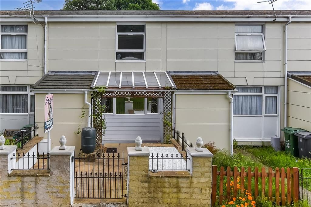 2 bed terraced house for sale in Bicknor Road, Park Wood, Maidstone