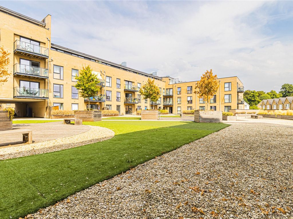 2 bed flat for sale in The Embankment, Nash Mills Wharf, Hemel