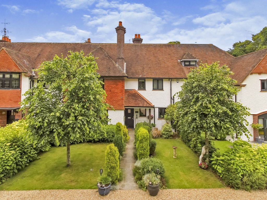 4 bed property for sale in Sandy Lane, Crawley Down RH10 Zoopla