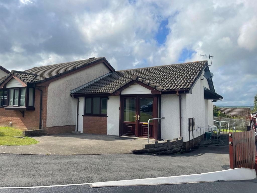 1 bed semidetached bungalow for sale in Bryn Celyn, Llansamlet