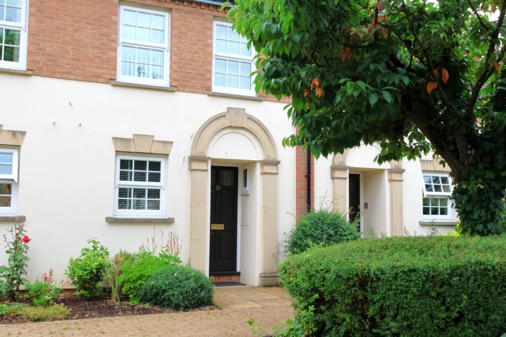 2 bed terraced house for sale in Eastgate Gardens, Taunton, Somerset