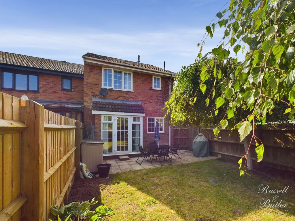 1 bed terraced house for sale in Downer Close, Buckingham MK18, £