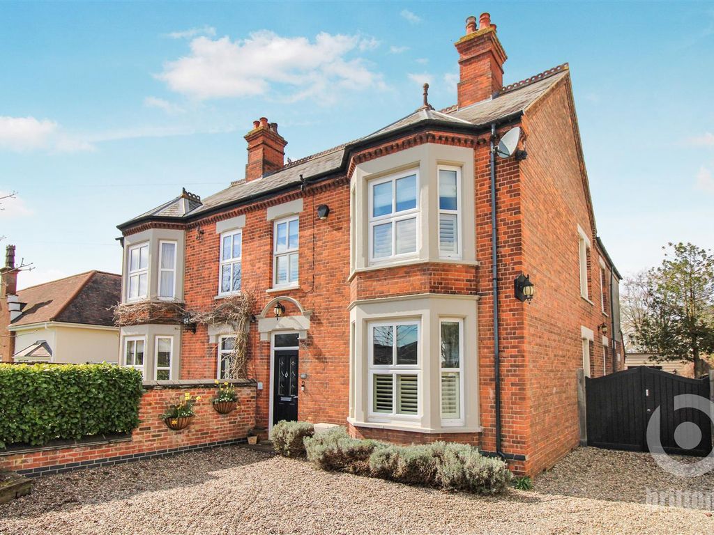 3 bed semidetached house for sale in Wootton Road, South Wootton, King