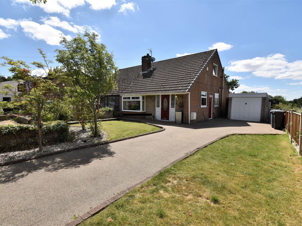 3 bed semidetached bungalow for sale in Cleworth Close, Tyldesley