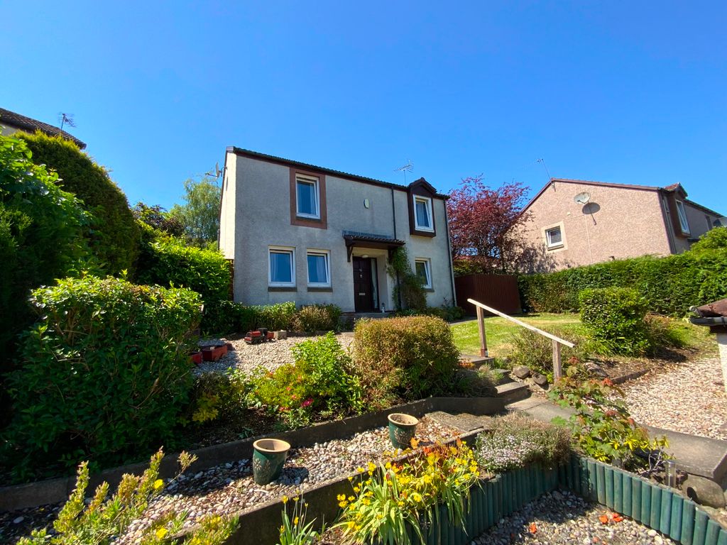 3 bed detached house for sale in Minto Place, Kirkcaldy KY2, £239,995
