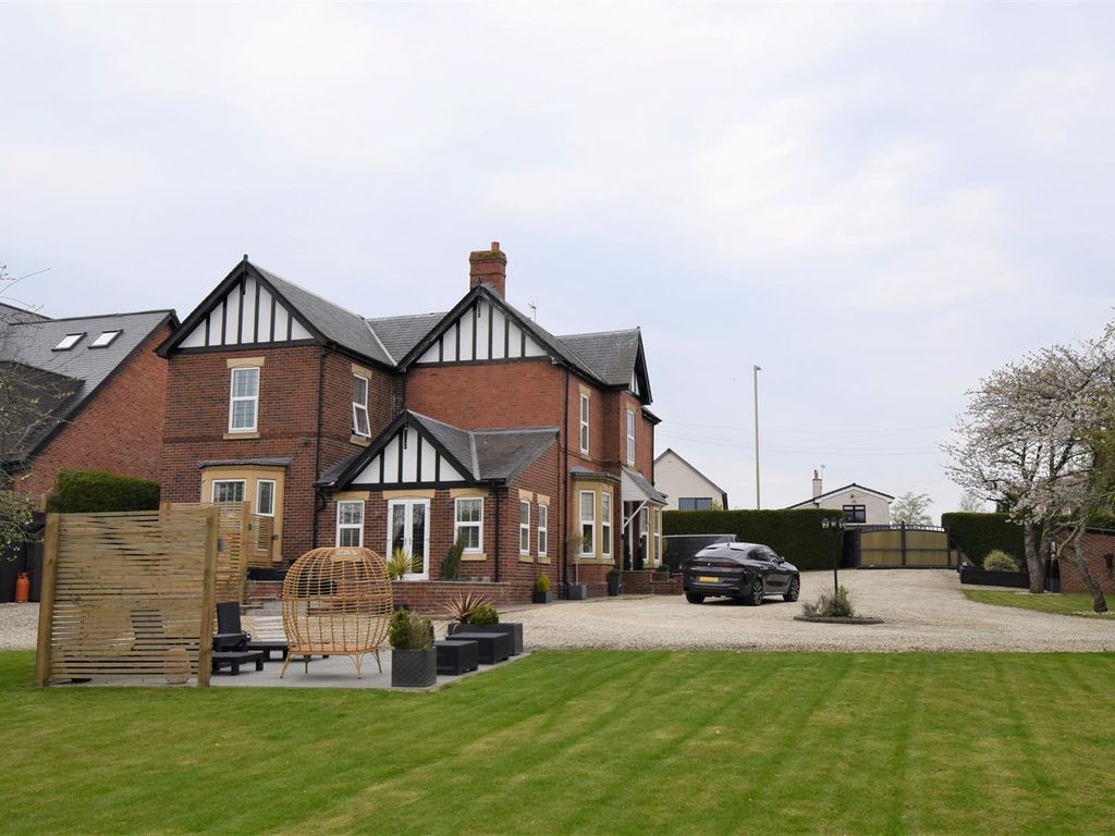 5 bed detached house for sale in Sunderland Road, Cleadon, Sunderland