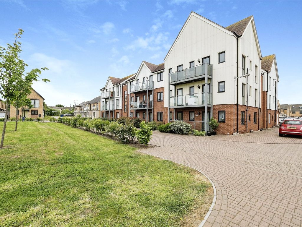 2 bed flat for sale in Sunliner Way, South Ockendon, Essex RM15 Zoopla