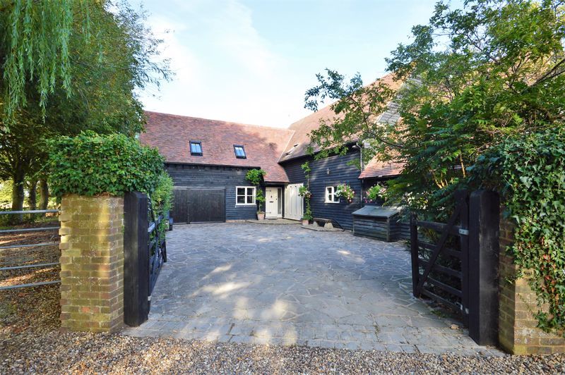 5 bed detached house for sale in Stockwell Lane, Little Meadle, Aylesbury HP17, £1,495,000 Zoopla